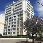 Riviera Flat アパート *